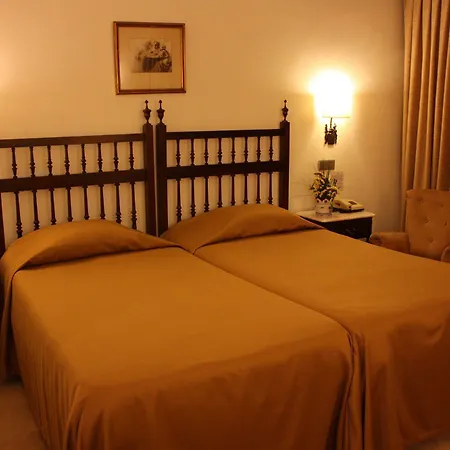 Vice-rei Hotel 2*