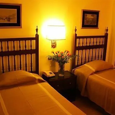 Vice-rei Hotel 2*